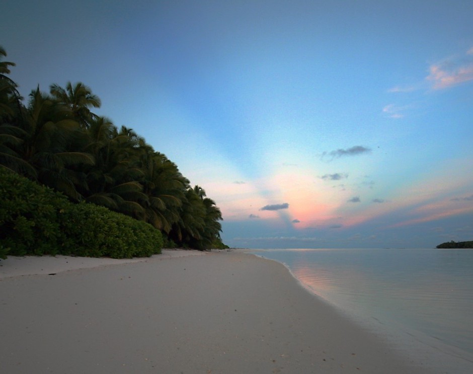 Ile Diamant looking toward Ile de la Passe